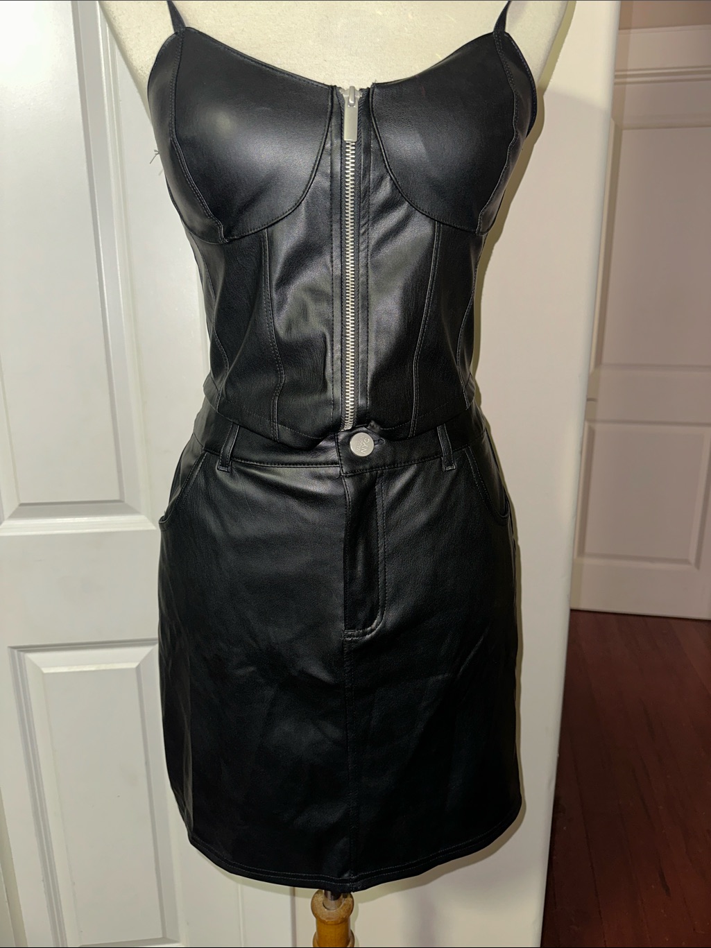 Madden Nyc Black Faux Leather Skirt Size Medium